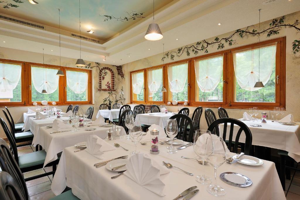 Hotel Ahorni Oberwald Esterno foto
