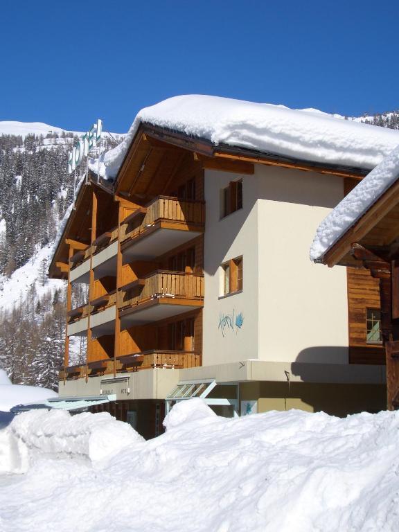 Hotel Ahorni Oberwald Esterno foto