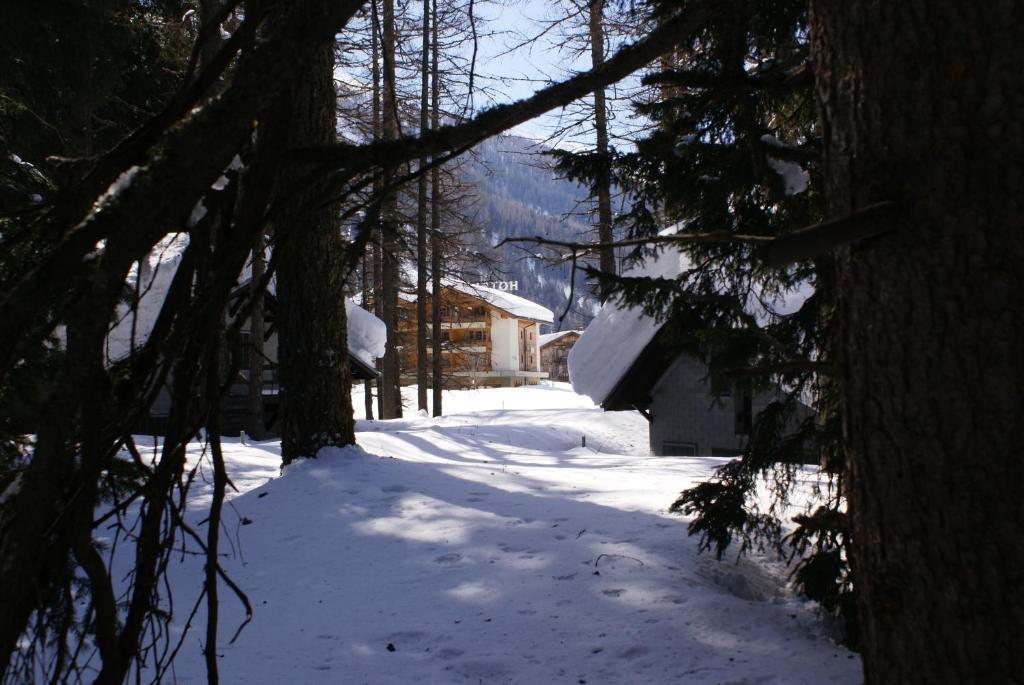 Hotel Ahorni Oberwald Esterno foto