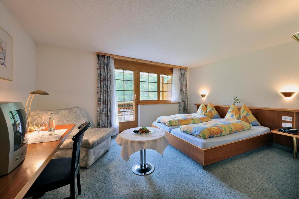 Hotel Ahorni Oberwald Esterno foto